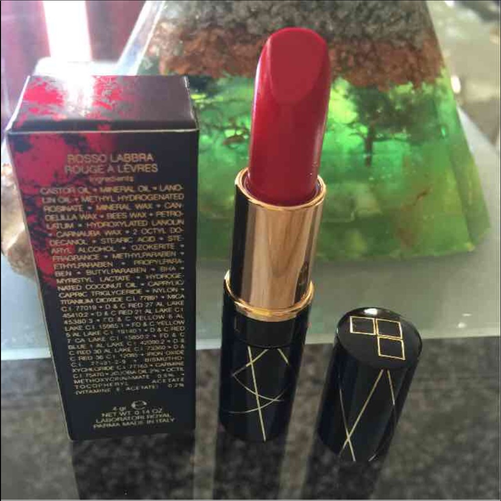 Brand new Royal Lipstick #021